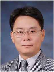 좌용호 교수 사진